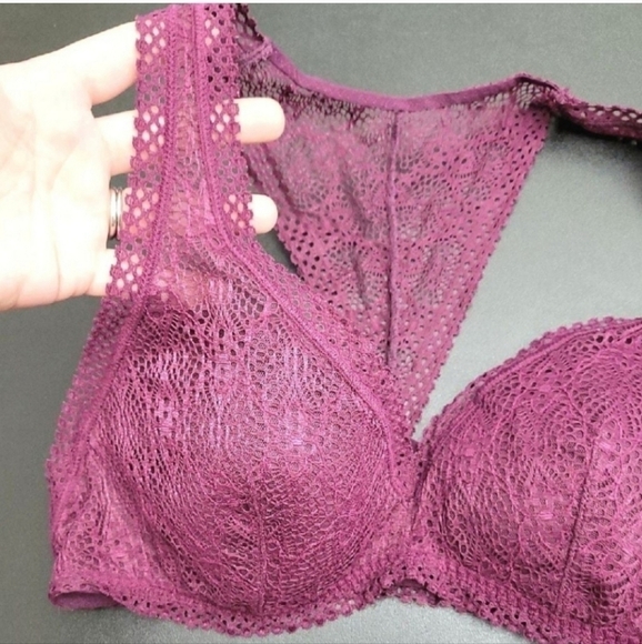 Victoria's Secret Purple Lace Bralette size Medium - Picture 7 of 7